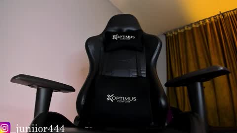 Junior       Independent Model online show from January 2026 03:42:02 AM