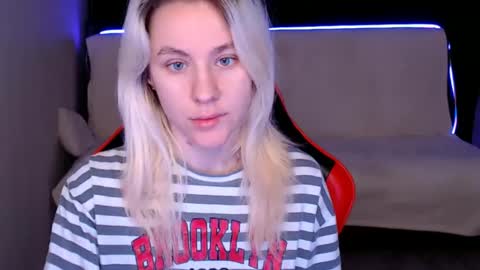 Snapshot of baby_kitte chatting on December 2024 03:43:01 AM baby_kitte online show from December 2024 03:43:01 AM