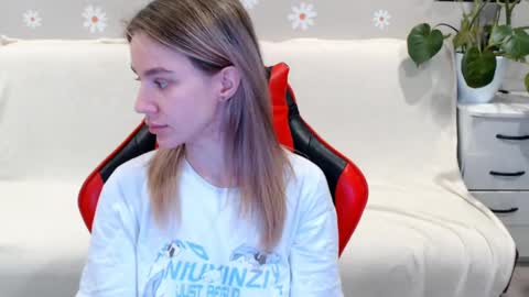 Snapshot of baby_kitte chatting on February 2025 04:10:02 AM baby_kitte online show from February 2025 04:10:02 AM