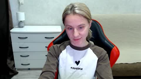 Snapshot of baby_kitte chatting on October 2025 12:49:02 PM baby_kitte online show from October 2025 12:49:02 PM