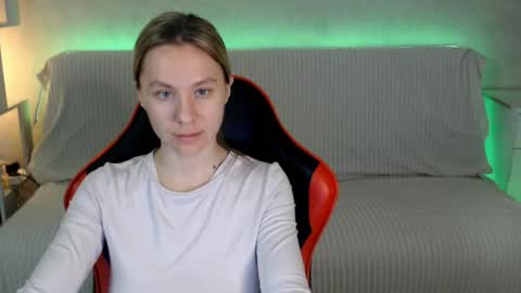 baby_kitte online show from May 2026 03:02:02 AM