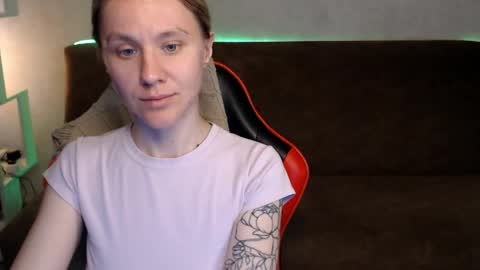 baby_kitte online show from May 2026 04:04:02 PM