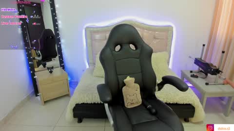 Snapshot of baby_love03 chatting on January 2025 01:48:02 PM Dulce Stefa online show from January 2025 01:48:02 PM