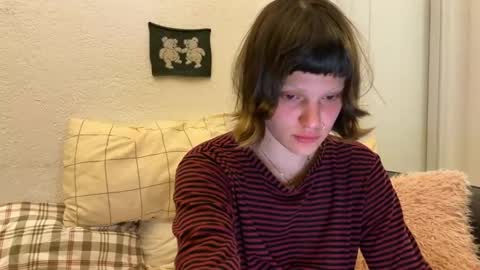 Snapshot of baby_meimei chatting on December 2024 07:43:02 PM mei online show from December 2024 07:43:02 PM