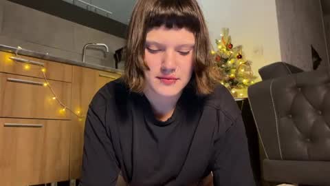 Snapshot of baby_meimei chatting on December 2024 07:00:02 PM mei online show from December 2024 07:00:02 PM
