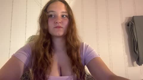 Snapshot of babyblissxx chatting on September 2025 09:58:02 PM Katerina online show from September 2025 09:58:02 PM