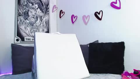 Snapshot of babycat4_ chatting on February 2025 01:55:01 AM MARIA online show from February 2025 01:55:01 AM