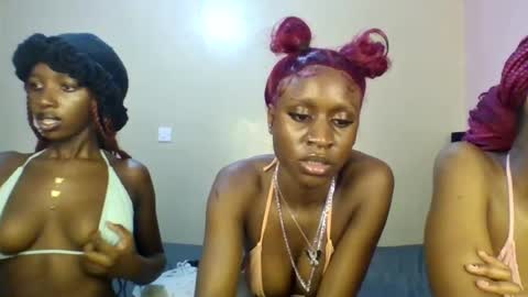 Snapshot of babydoll_230 chatting on June 2026 04:21:02 AM Babydoll 230 online show from June 2026 04:21:02 AM