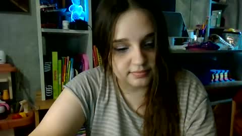 babyemma_emmochka online show from June 2026 03:36:01 PM