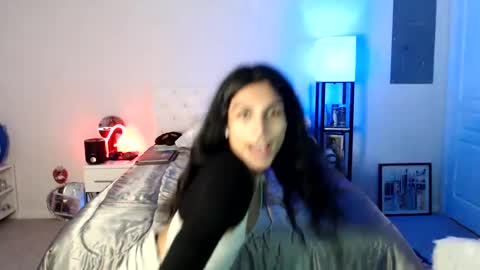 Snapshot of babyempathy chatting on February 2025 08:40:01 AM akira online show from February 2025 08:40:01 AM