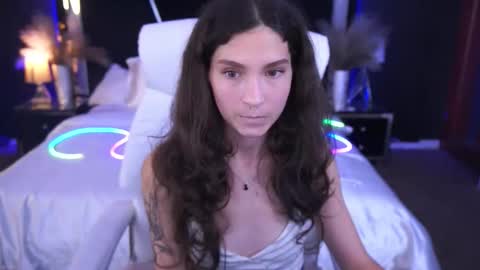 Sasha online show from October 2025 07:09:02 PM