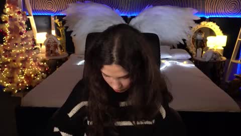 Sasha online show from December 2025 07:51:01 PM