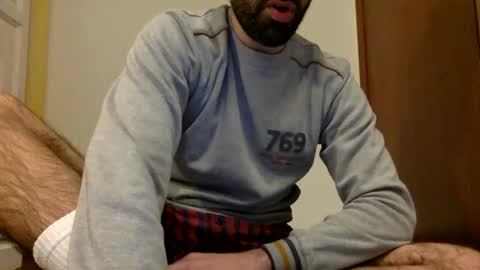 Tom A.    online show from February 2025 11:21:02 PM