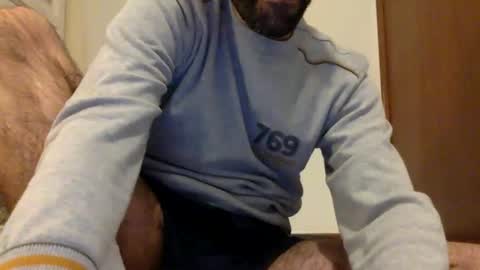 Tom A.    online show from February 2025 11:31:01 PM