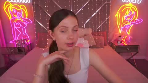 Lady Vi online show from May 2026 01:37:01 PM