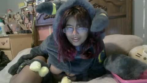 Snapshot of babymelodyx0x chatting on June 2026 01:52:01 AM Melody 3 online show from June 2026 01:52:01 AM