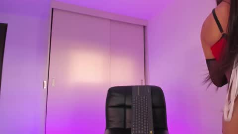 Snapshot of babymiaa__ chatting on October 2025 10:10:01 PM online show from October 2025 10:10:01 PM