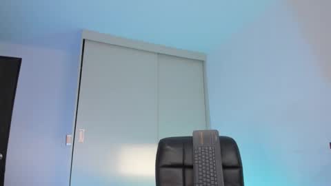 Snapshot of babymiaa__ chatting on October 2025 09:42:01 PM online show from October 2025 09:42:01 PM