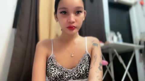 Snapshot of babynexy69 chatting on October 2025 05:17:01 PM Nexie online show from October 2025 05:17:01 PM