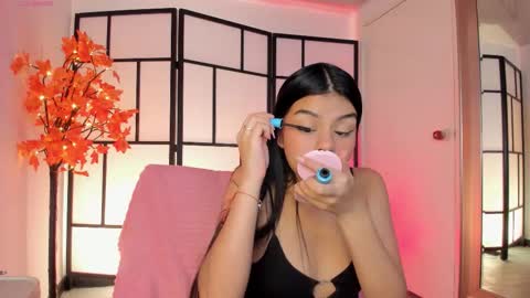 Snapshot of babypeachie_ chatting on November 2025 10:12:01 PM Babie online show from November 2025 10:12:01 PM