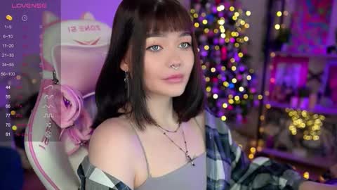 Snapshot of babyroxynill chatting on December 2024 11:21:01 PM Nika online show from December 2024 11:21:01 PM