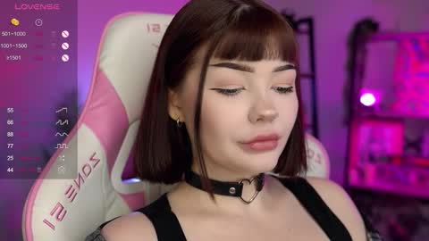 Nika online show from September 2025 09:15:01 PM