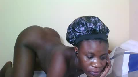 PRISCILLAH online show from November 2025 10:35:01 PM