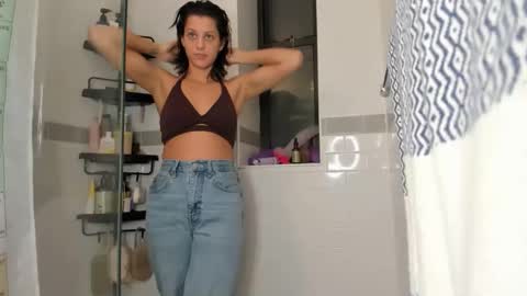 Snapshot of babywolfies chatting on December 2025 11:20:01 PM BabyWolfies online show from December 2025 11:20:01 PM