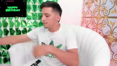 Snapshot of bad_boy_21_ chatting on May 2026 04:14:02 PM bad_boy_21_ online show from May 2026 04:14:02 PM