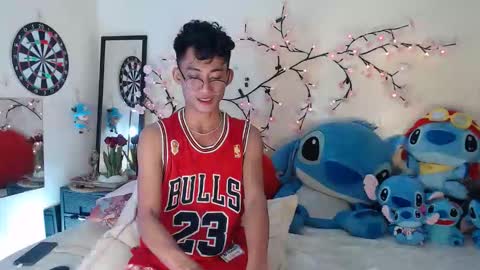 Snapshot of bad_boy_in_bed chatting on December 2025 09:30:01 PM jay online show from December 2025 09:30:01 PM