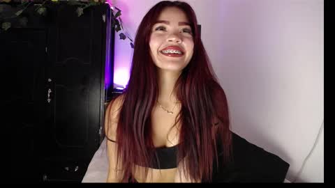 Snapshot of bad_girl_2003 chatting on February 2025 01:52:01 AM Angeles online show from February 2025 01:52:01 AM
