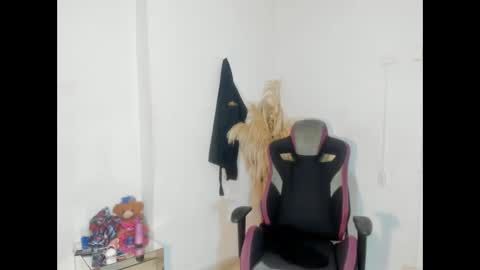 Snapshot of bad_girl_deluxe chatting on November 2025 05:04:02 PM bad_girl_deluxe online show from November 2025 05:04:02 PM