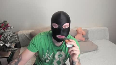 Snapshot of bad_hot_boy__209123 chatting on January 2025 02:02:02 PM Mike online show from January 2025 02:02:02 PM