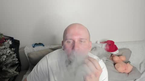 Snapshot of bad_hot_boy__209123 chatting on January 2025 06:35:01 PM Mike online show from January 2025 06:35:01 PM