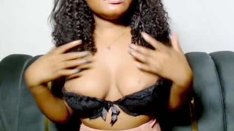 Snapshot of badasss_xxx chatting on September 2025 10:05:01 AM Niabliss online show from September 2025 10:05:01 AM