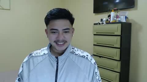 Snapshot of badboy_hanns chatting on December 2024 05:08:02 PM HANNS online show from December 2024 05:08:02 PM