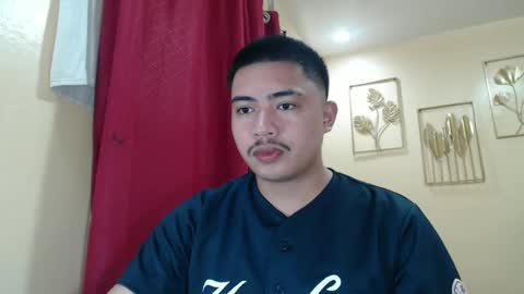 Snapshot of badboy_hanns chatting on February 2025 02:10:01 PM HANNS online show from February 2025 02:10:01 PM