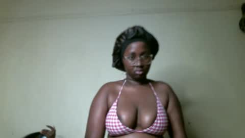 Snapshot of baddiepixxie chatting on October 2025 01:37:02 AM baddiepixxie online show from October 2025 01:37:02 AM