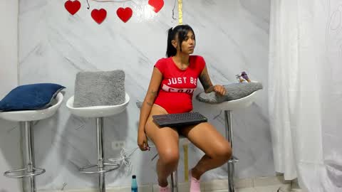 Snapshot of badgirls_000 chatting on February 2025 09:53:02 PM candy and dayan online show from February 2025 09:53:02 PM