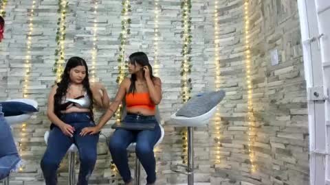 Snapshot of badgirls_000 chatting on March 2025 09:45:02 PM candy and dayan online show from March 2025 09:45:02 PM