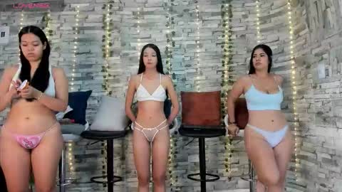 Snapshot of badgirls_000 chatting on September 2025 11:11:01 AM candy and dayan online show from September 2025 11:11:01 AM