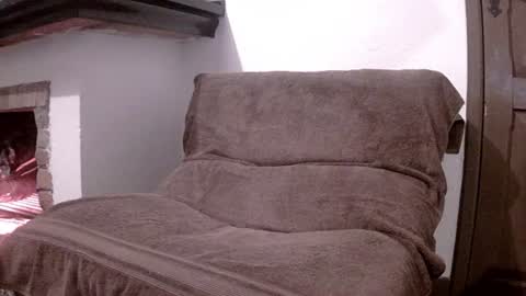 Snapshot of badhombremx chatting on June 2026 05:53:02 AM Mexican livin Off the Wall online show from June 2026 05:53:02 AM