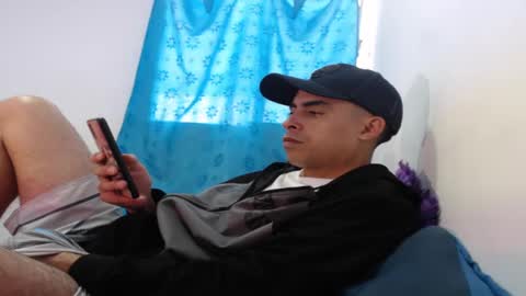 Snapshot of badjuanhot chatting on December 2024 01:09:02 PM Juan Help us reach 100 likes online show from December 2024 01:09:02 PM