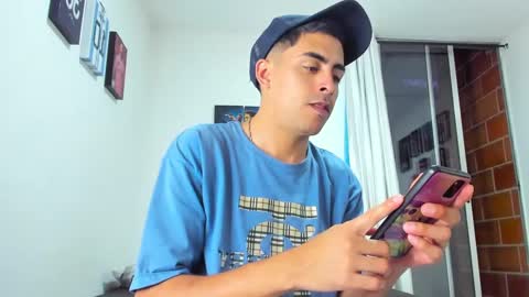 Snapshot of badjuanhot chatting on December 2024 12:33:01 AM Juan Help us reach 100 likes online show from December 2024 12:33:01 AM