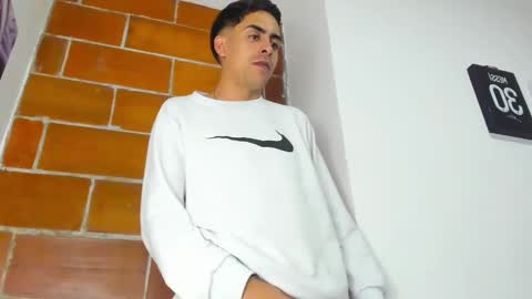 Snapshot of badjuanhot chatting on December 2024 08:07:02 AM Juan Help us reach 100 likes online show from December 2024 08:07:02 AM