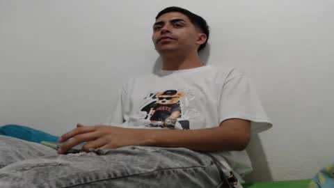 Snapshot of badjuanhot chatting on January 2025 01:00:02 AM Juan Help us reach 100 likes online show from January 2025 01:00:02 AM