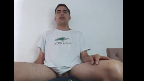 Snapshot of badjuanhot chatting on January 2025 04:08:02 PM Juan Help us reach 100 likes online show from January 2025 04:08:02 PM