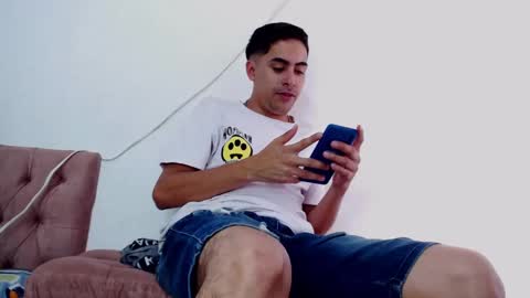 Snapshot of badjuanhot chatting on January 2025 03:47:01 PM Juan Help us reach 100 likes online show from January 2025 03:47:01 PM
