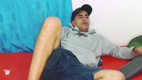 Snapshot of badjuanhot chatting on February 2025 01:00:01 AM Juan Help us reach 100 likes online show from February 2025 01:00:01 AM