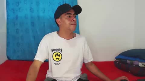 Snapshot of badjuanhot chatting on February 2025 12:33:02 PM Juan Help us reach 100 likes online show from February 2025 12:33:02 PM